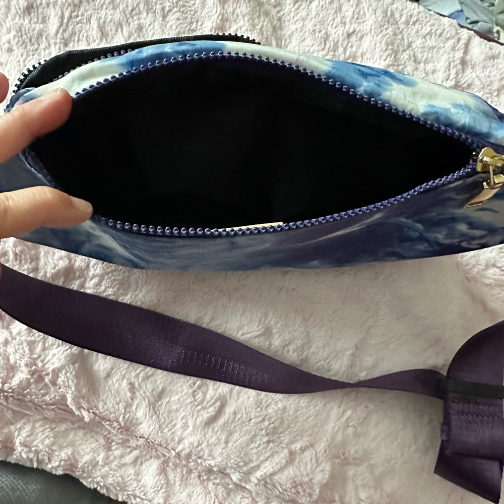 Crossbody bag - Picture 3 of 5